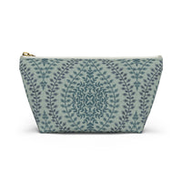 Mumbai Lace Accessory Pouch w T-bottom in Green